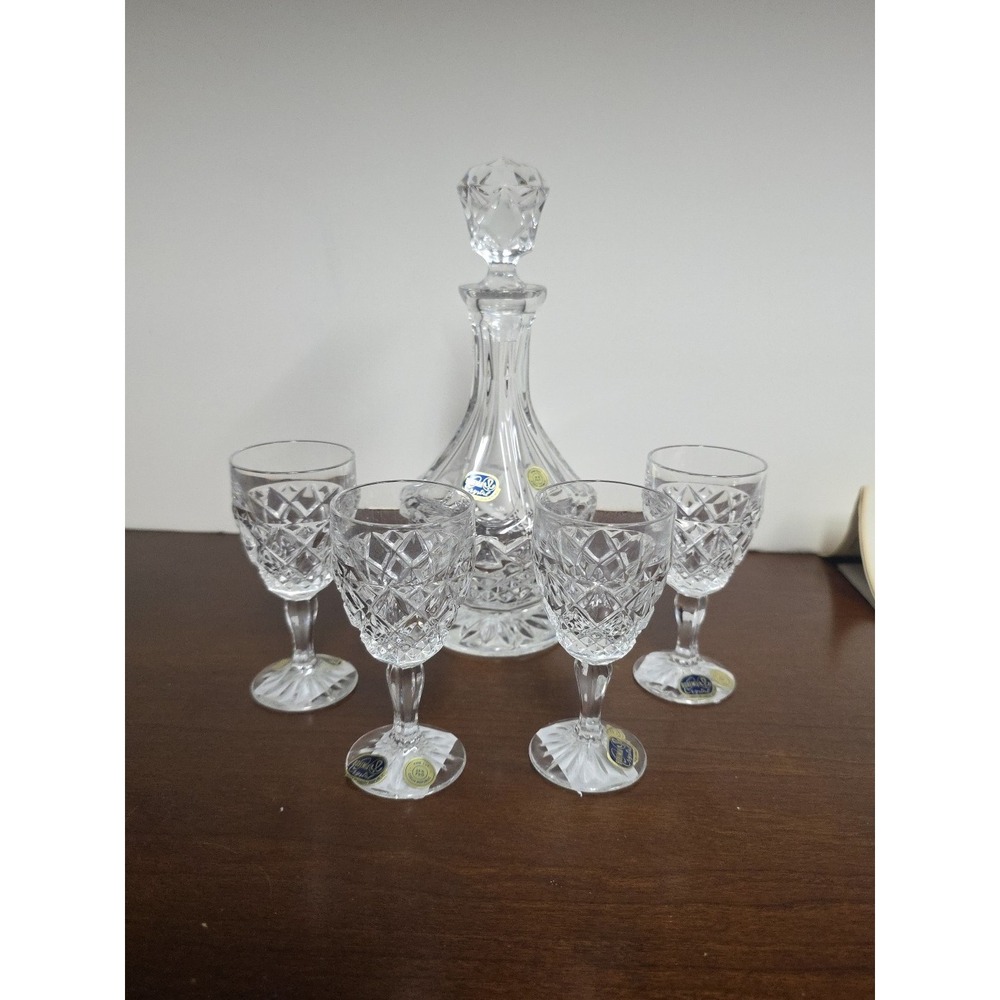 Vintage Bohemia Crystal Hand Cut Small Decanter-24% PbO With‎ 4 Glasses